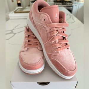 Pink velvet NIKE Air Jordan Low